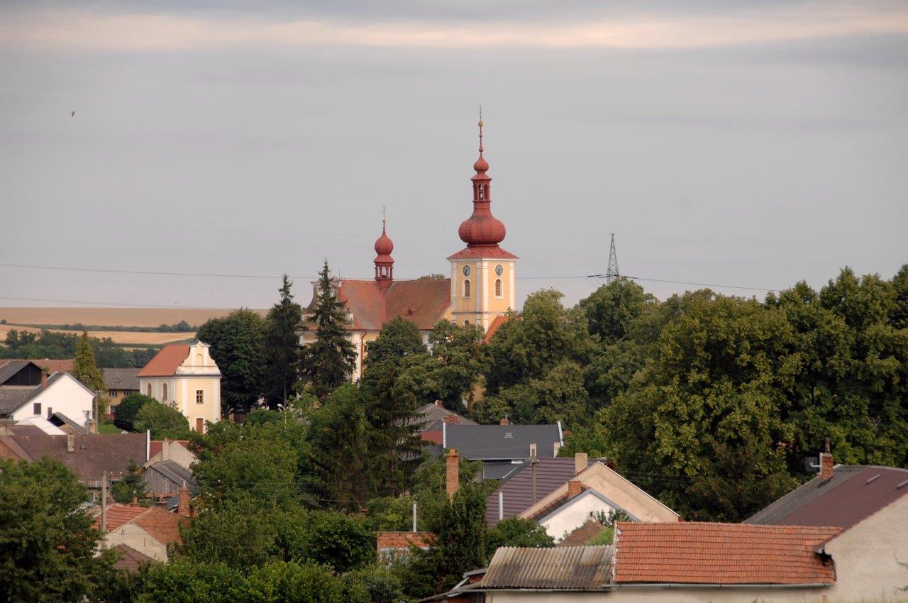 Tištín, kostel sv. Petra a Pavla